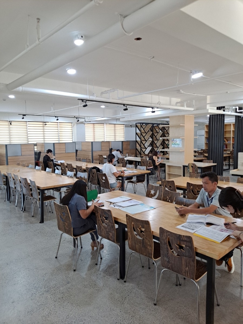フィリピン留学 Cebu21 - CIA-LIBRARY-8